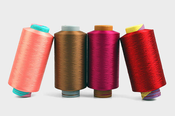 What is the difference between bulky yarn and core-spun yarn?