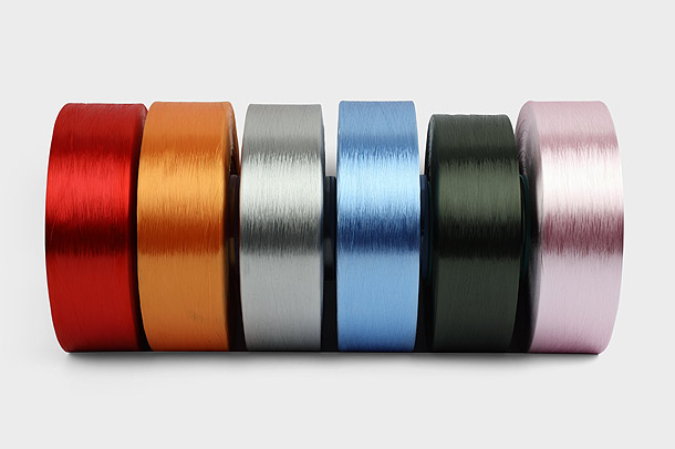 What is the difference between polyester and spandex