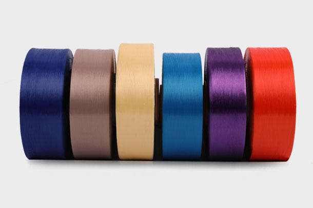What is the advantage of polyester color yarn