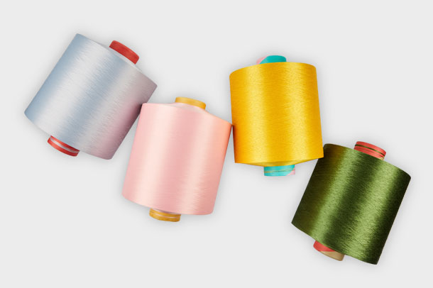 The difference between polyester yarn warp and weft